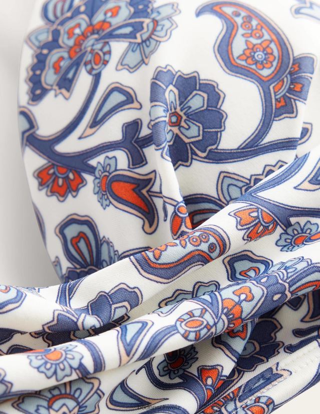 Boden Frauen Capri-Bikinioberteil in Cup-Größe VH86PT1591 Kleidung Elfenbein und blaues Paisley