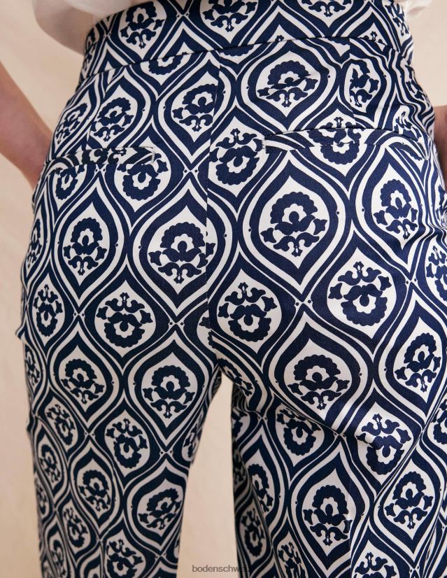 Boden Frauen Bedruckte Crop-Hose VH86PT1433 Kleidung Französische Marine und Geo-Kaskaden-Mono