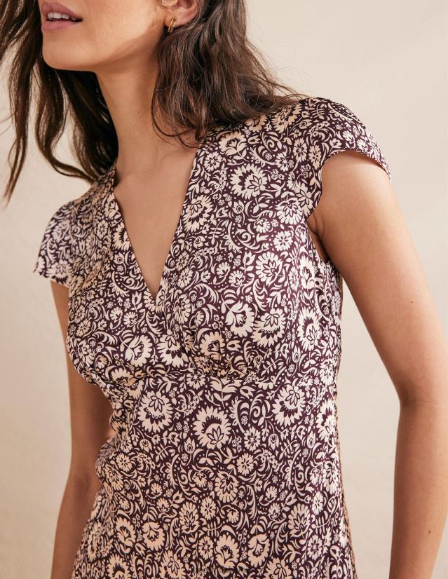 Boden Frauen Empire-Midi-Teekleid aus Satin VH86PT2150 Kleidung dunkles Burgunderrot und Blütenkaskade