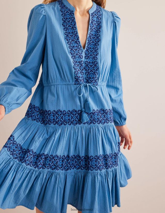 Boden Frauen Gestuftes besticktes Kleid VH86PT1297 Kleidung Porzellanblau