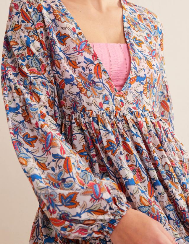 Boden Frauen Lässiges, gestuftes Strandkleid VH86PT1730 Kleidung Nebel blau und Paisley-Rebe