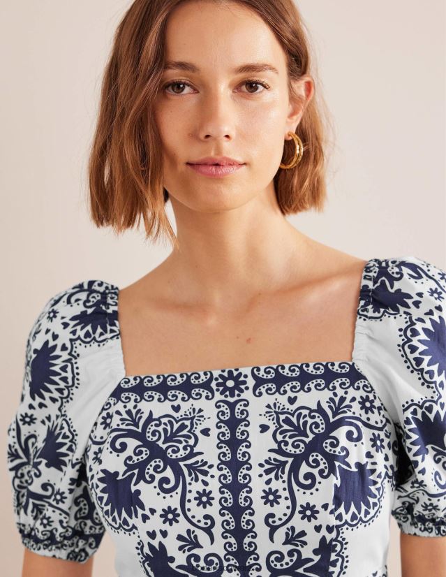 Boden Frauen Midikleid mit quadratischem Ausschnitt VH86PT1160 Kleidung Französisches Marineblau und Blumenmuster