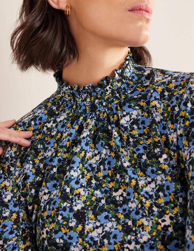 Boden Frauen Bedrucktes Oberteil mit gesmoktem Ausschnitt VH86PT2523 Kleidung Marineblau und Blumenmuster