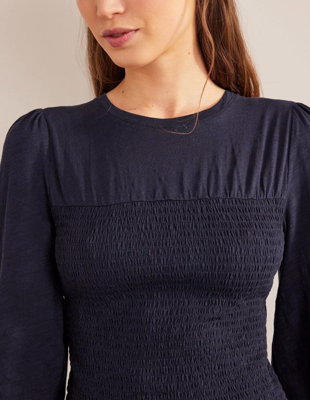 Boden Frauen Oberteil aus Baumwolle mit gesmoktem Oberteil VH86PT1663 Kleidung Marine