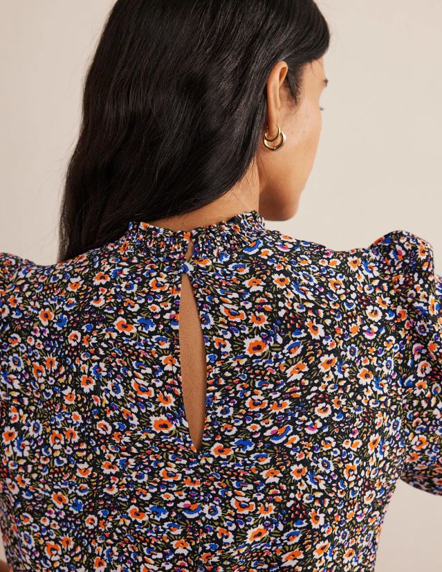 Boden Frauen Oberteil mit gesmoktem Detailprint VH86PT1789 Kleidung Multi & Eden Bloom