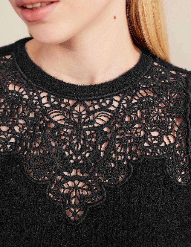 Boden Frauen Flauschiger Pullover mit Spitzeneinsatz VH86PT1995 Kleidung Schwarz