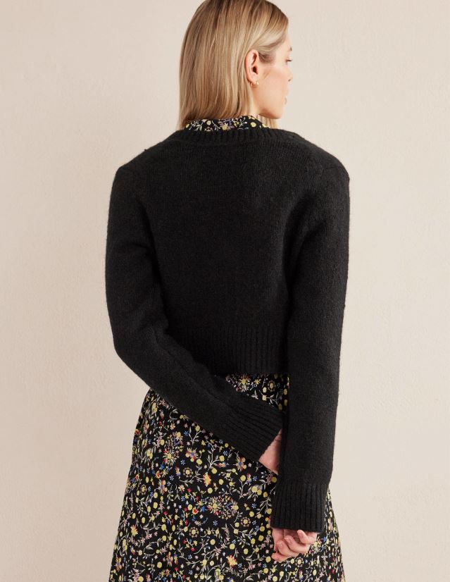 Boden Frauen Flauschiger, verkürzter Pullover mit V-Ausschnitt VH86PT1707 Kleidung Schwarz