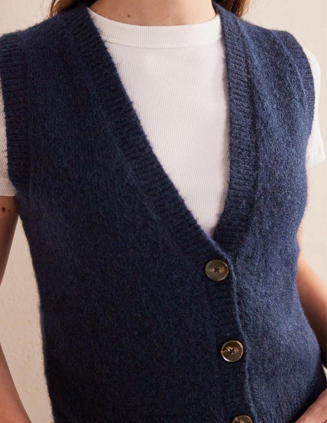 Boden Frauen Kurzes, flauschiges Cardigan-Tanktop VH86PT2120 Kleidung Marine