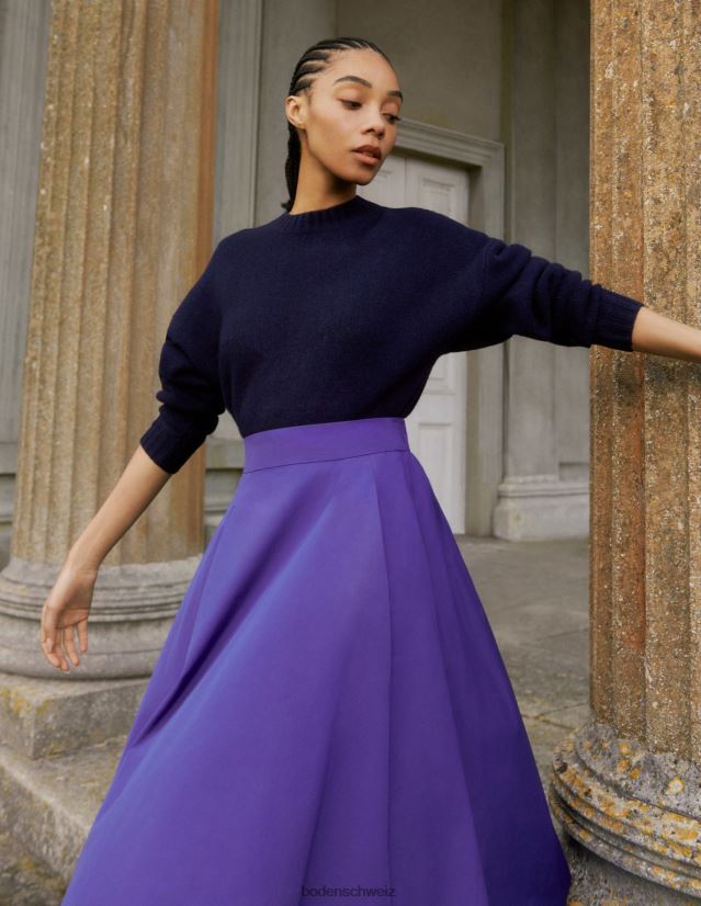 Boden Frauen Kurzpullover aus gebürsteter Wolle VH86PT1401 Kleidung Marine