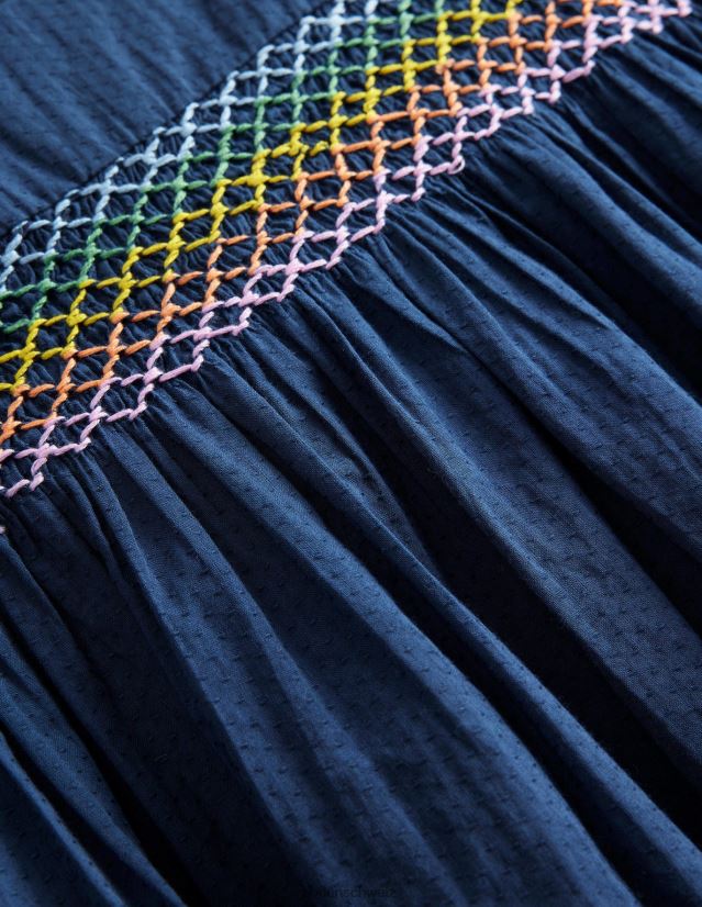 Boden Mädchen Gesmoktes Kleid in Regenbogenfarben VH86PT2976 Kleidung College-Marineblumen