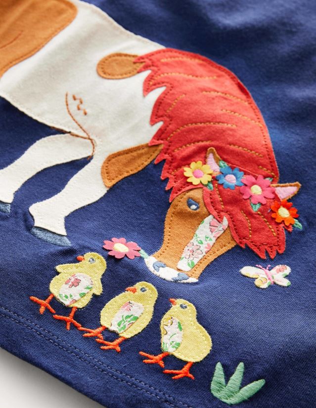 Boden Mädchen Langarm-Oberteil mit Applikation VH86PT2869 Kleidung Steuerbordblaues Pferd