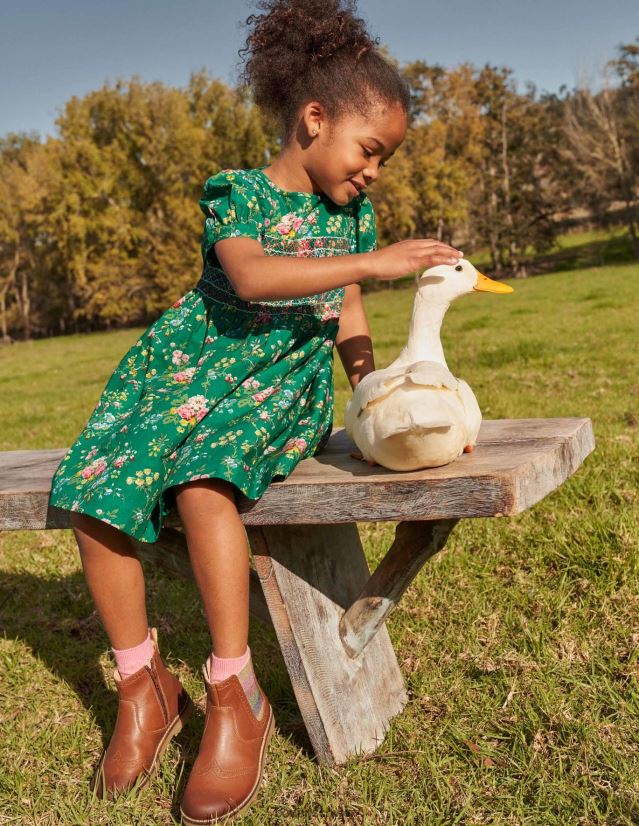 Boden Mädchen Chelsea-Stiefel VH86PT2737 Schuhwerk bräunen